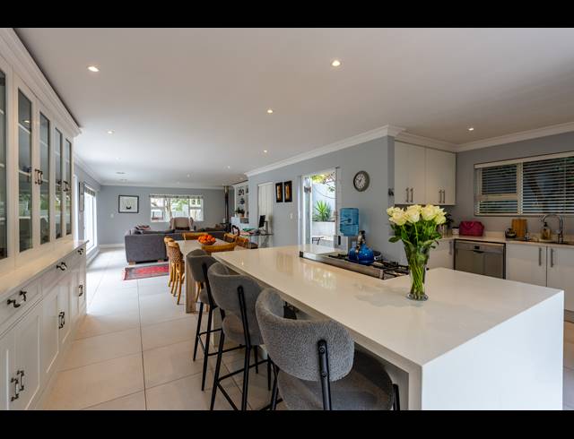 3 BEDROOM HOUSE FOR SALE IN MAROELADAL